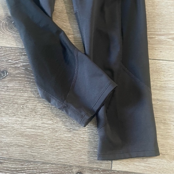 Athleta Mesh‎ Capri leggings Size Small Black - Picture 10 of 10